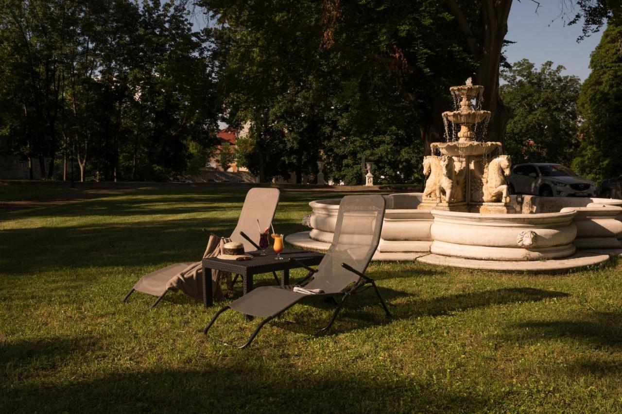 Schlosshotel Zum Markgrafen Quedlinburg Bagian luar foto