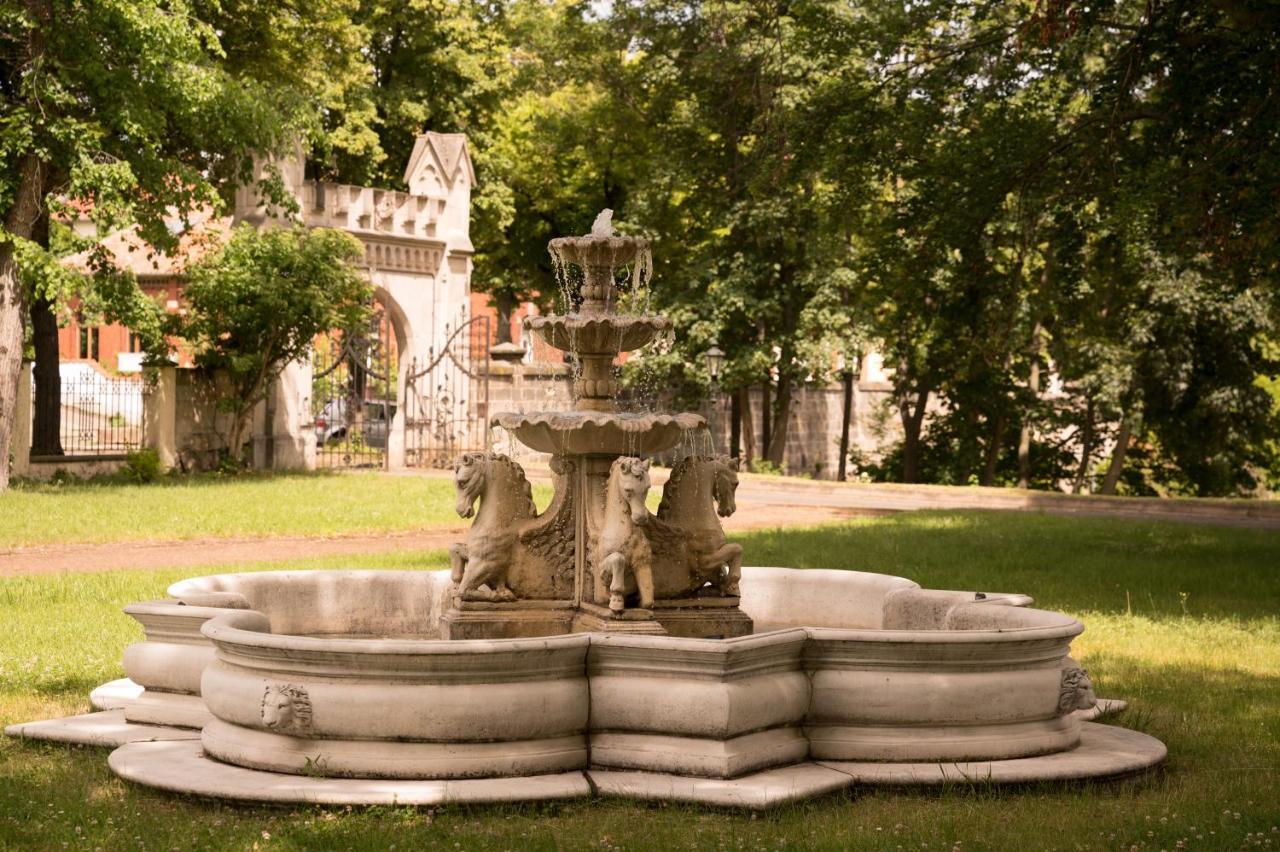 Schlosshotel Zum Markgrafen Quedlinburg Bagian luar foto